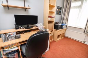 CLAREMONT ROAD- click for photo gallery